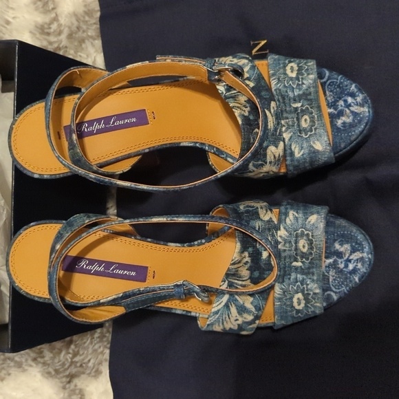 Ralph Lauren Purple Label Women's pumps/heels. Size 37.5 - Picture 2 of 10